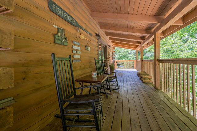 2528 Fleming Way, Sevierville, TN 37876