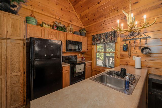 2528 Fleming Way, Sevierville, TN 37876