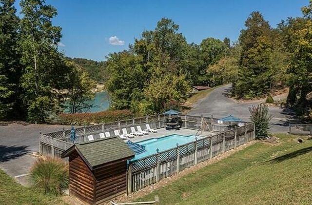 2528 Fleming Way, Sevierville, TN 37876