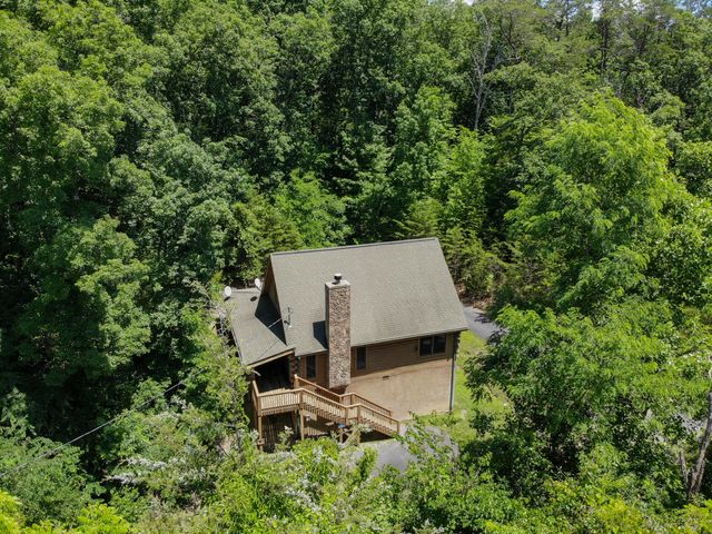 2528 Fleming Way, Sevierville, TN 37876