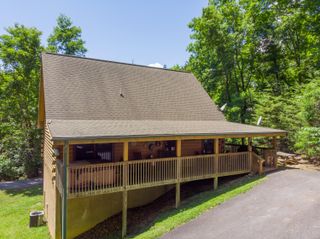 2528 Fleming Way, Sevierville, TN 37876