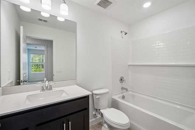 7485 DEER VALLEY CIRCLE, Tampa, FL 33635