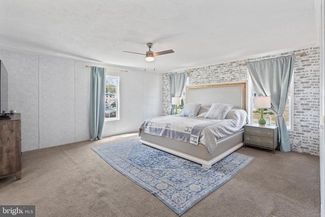 6 SOUTHWIND CIR, Jackson, NJ 08527