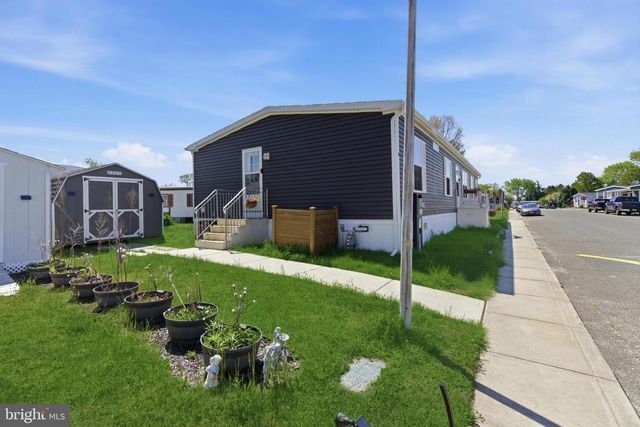 6 SOUTHWIND CIR, Jackson, NJ 08527