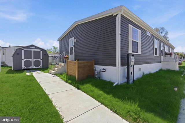 6 SOUTHWIND CIR, Jackson, NJ 08527
