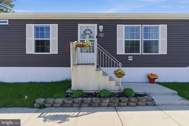 6 SOUTHWIND CIR, Jackson, NJ 08527