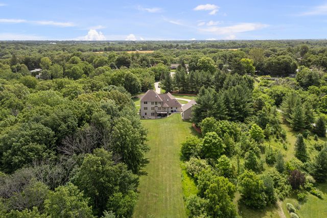2608 W 3rd Street, Coal Valley, IL 61240