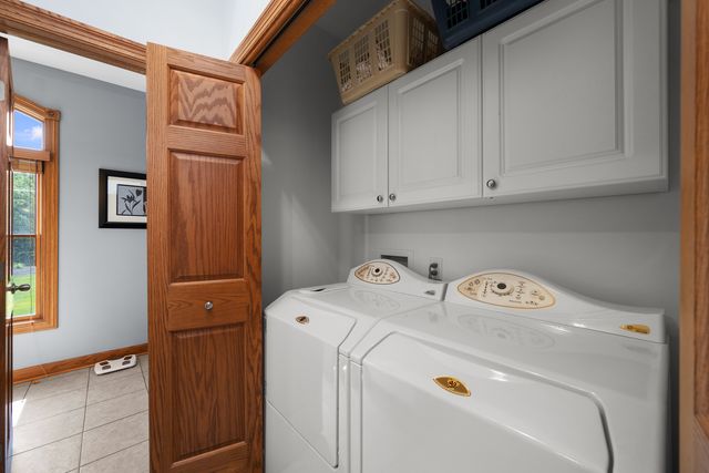2608 W 3rd Street, Coal Valley, IL 61240