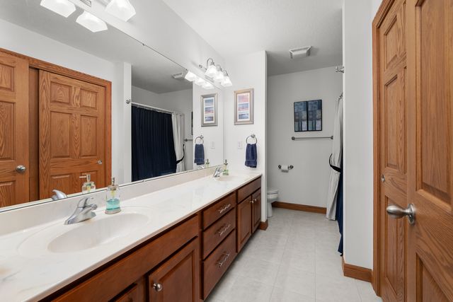 2608 W 3rd Street, Coal Valley, IL 61240