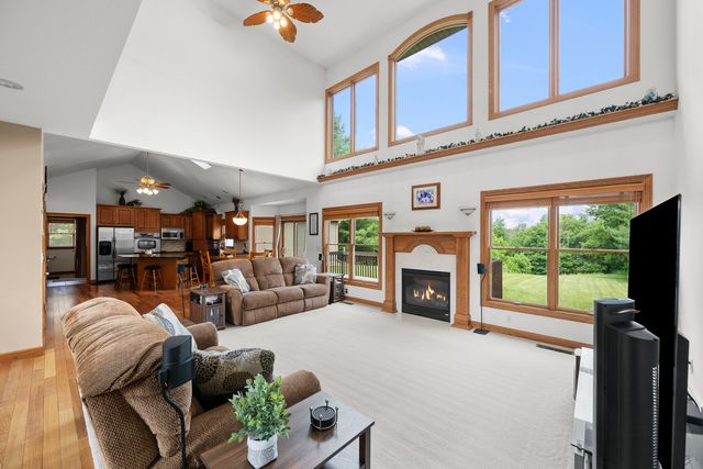 2608 W 3rd Street, Coal Valley, IL 61240