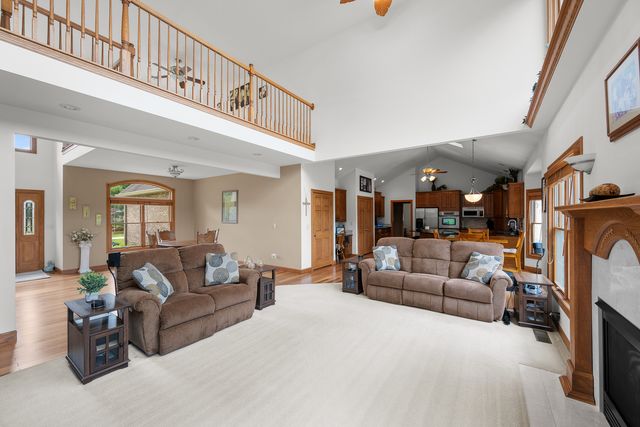 2608 W 3rd Street, Coal Valley, IL 61240