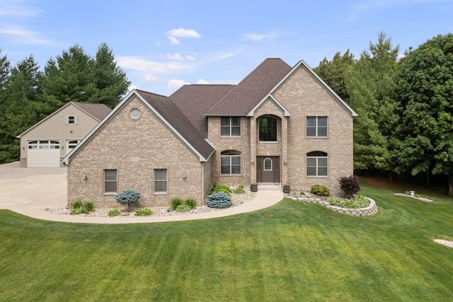2608 W 3rd Street, Coal Valley, IL 61240