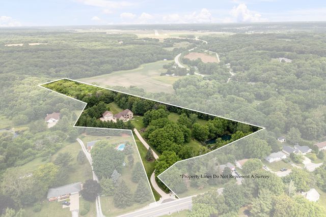 2608 W 3rd Street, Coal Valley, IL 61240