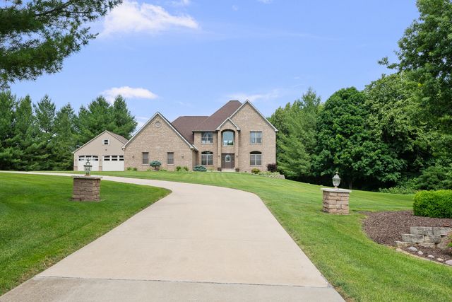 2608 W 3rd Street, Coal Valley, IL 61240