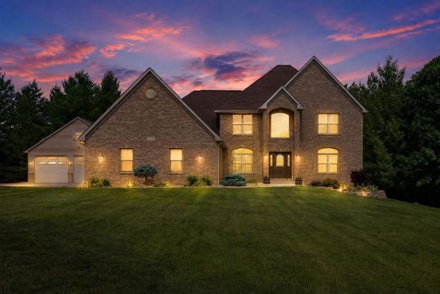 2608 W 3rd Street, Coal Valley, IL 61240