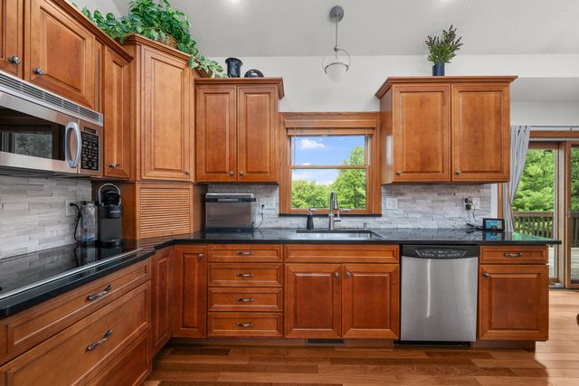 2608 W 3rd Street, Coal Valley, IL 61240