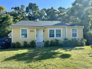 1321 PINE GROVE Court, Jacksonville, FL 32205