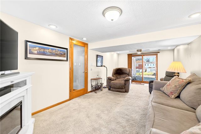 1548 Amelia Ave, South Park, PA 15129