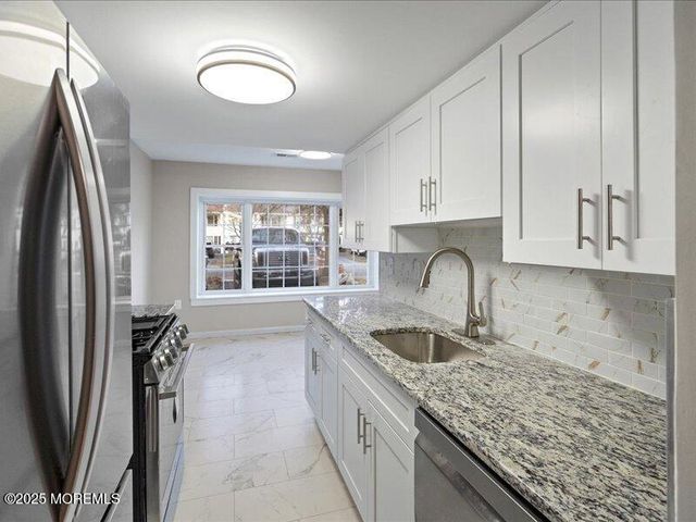 74 Fieldcrest Way, Hazlet, NJ 07730