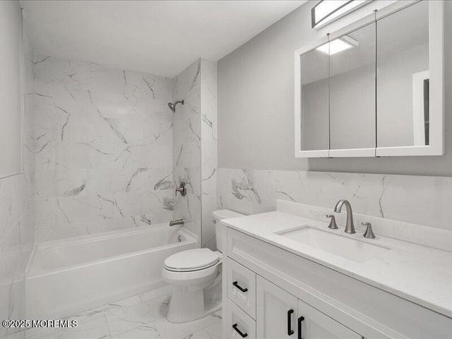 74 Fieldcrest Way, Hazlet, NJ 07730