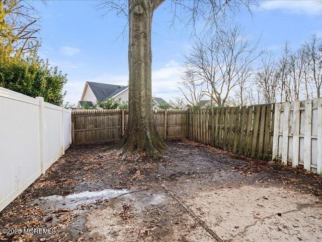 74 Fieldcrest Way, Hazlet, NJ 07730