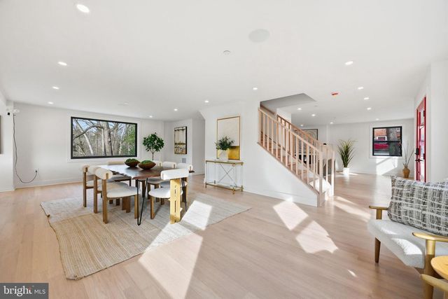 9200 CEDAR LN, Bethesda, MD 20814