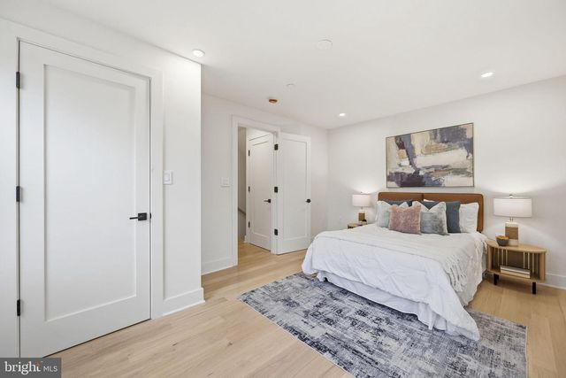 9200 CEDAR LN, Bethesda, MD 20814