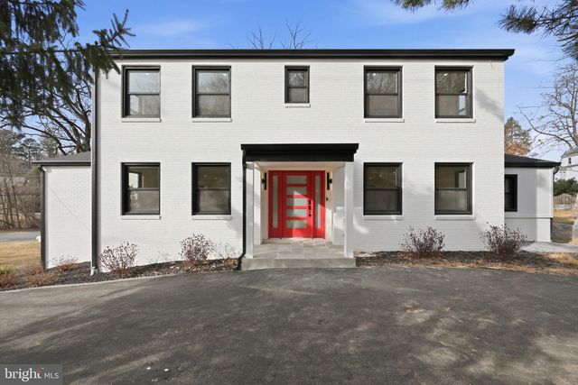 9200 CEDAR LN, Bethesda, MD 20814