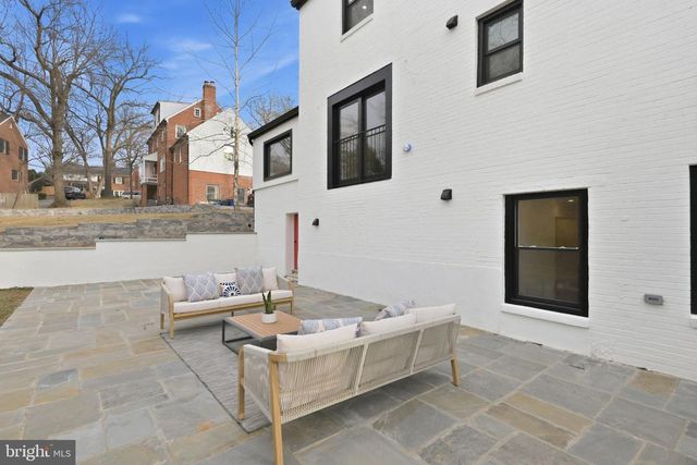 9200 CEDAR LN, Bethesda, MD 20814