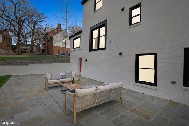 9200 CEDAR LN, Bethesda, MD 20814