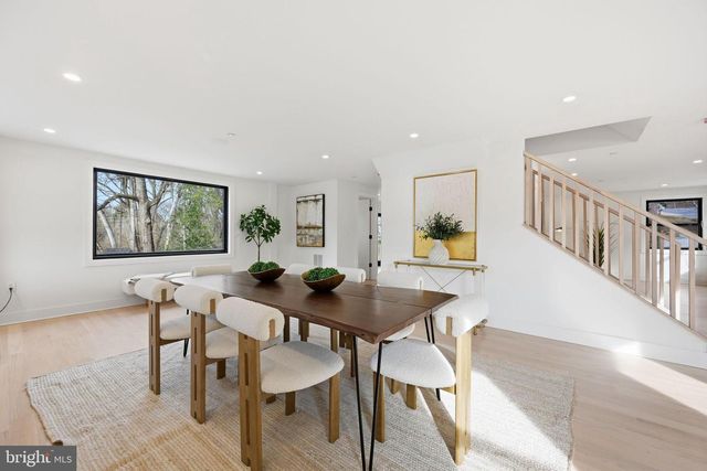 9200 CEDAR LN, Bethesda, MD 20814