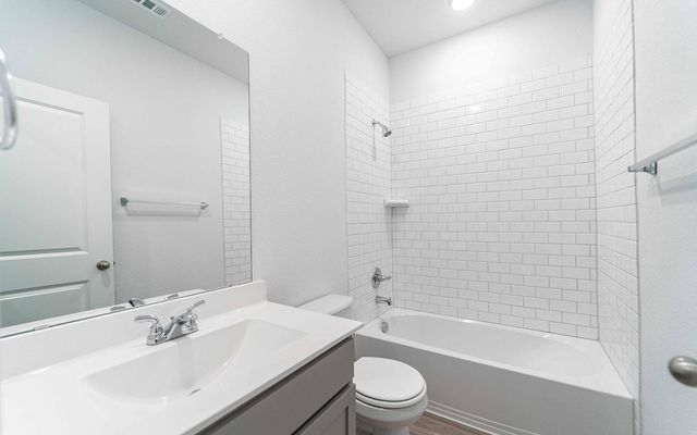 500 Municipal DR 402, Leander, TX 78641