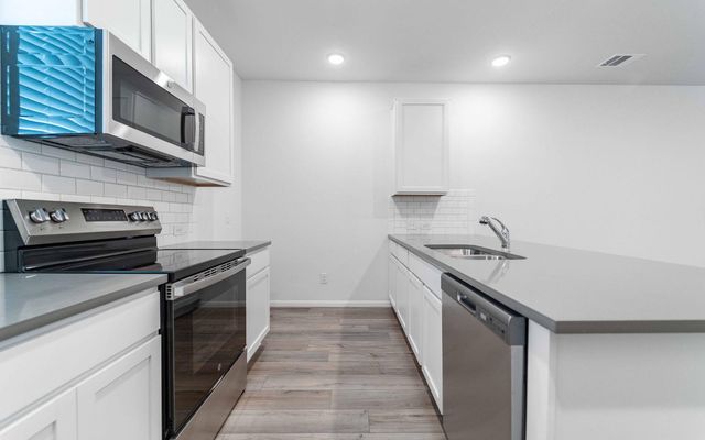 500 Municipal DR 402, Leander, TX 78641