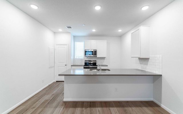 500 Municipal DR 402, Leander, TX 78641