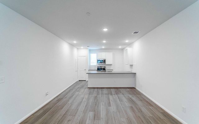 500 Municipal DR 402, Leander, TX 78641