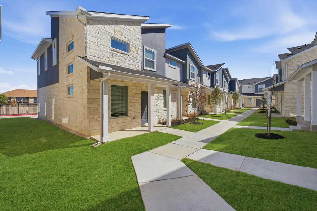 500 Municipal DR 402, Leander, TX 78641