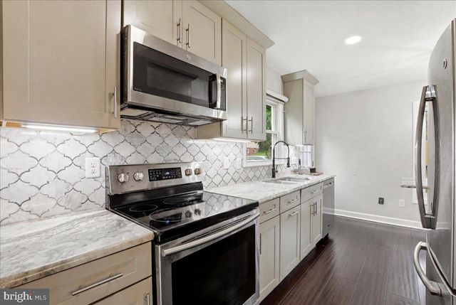 131 CASMAR ST SE, Vienna, VA 22180