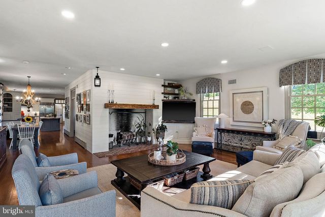 4635 NEWARK RD, Cochranville, PA 19330