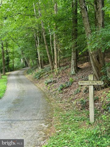 4635 NEWARK RD, Cochranville, PA 19330