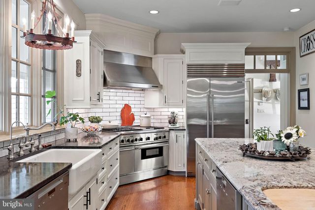 4635 NEWARK RD, Cochranville, PA 19330