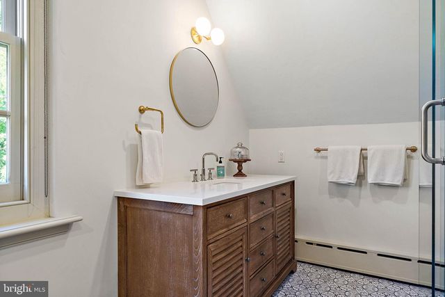 4635 NEWARK RD, Cochranville, PA 19330