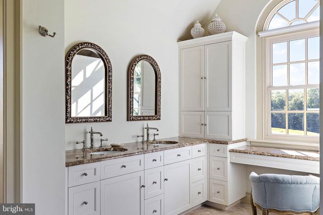 4635 NEWARK RD, Cochranville, PA 19330