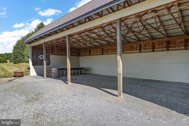 4635 NEWARK RD, Cochranville, PA 19330