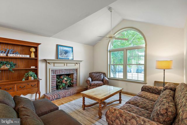 4635 NEWARK RD, Cochranville, PA 19330