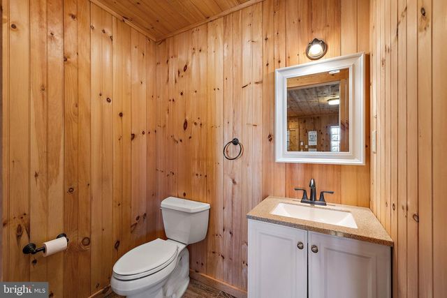 4635 NEWARK RD, Cochranville, PA 19330