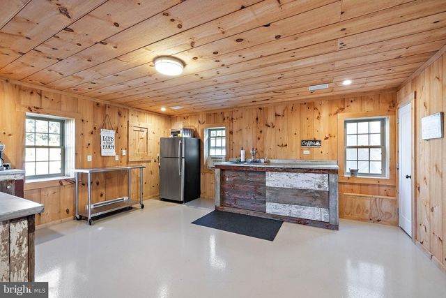 4635 NEWARK RD, Cochranville, PA 19330