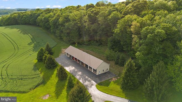 4635 NEWARK RD, Cochranville, PA 19330