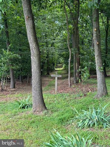 4635 NEWARK RD, Cochranville, PA 19330