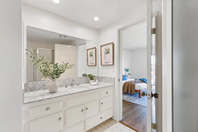 4900 Rosehedge Dr 415, La Mesa, CA 91942