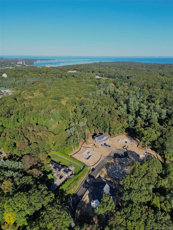 6 Pine Hill Ct, Port Jefferson, NY 11777 — photo 4